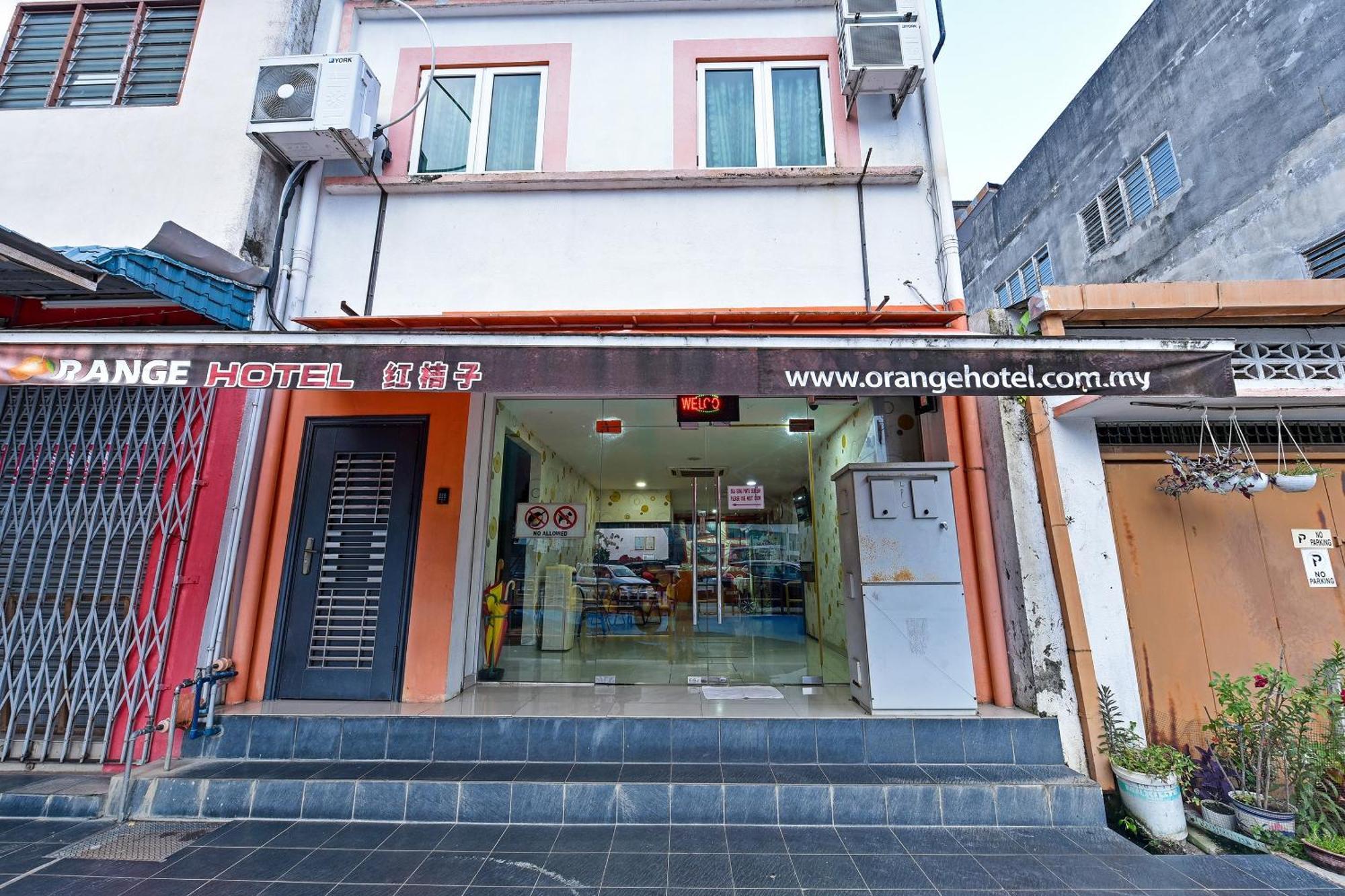 OYO 992 Orange Hotel Kuala Pilah Luaran gambar