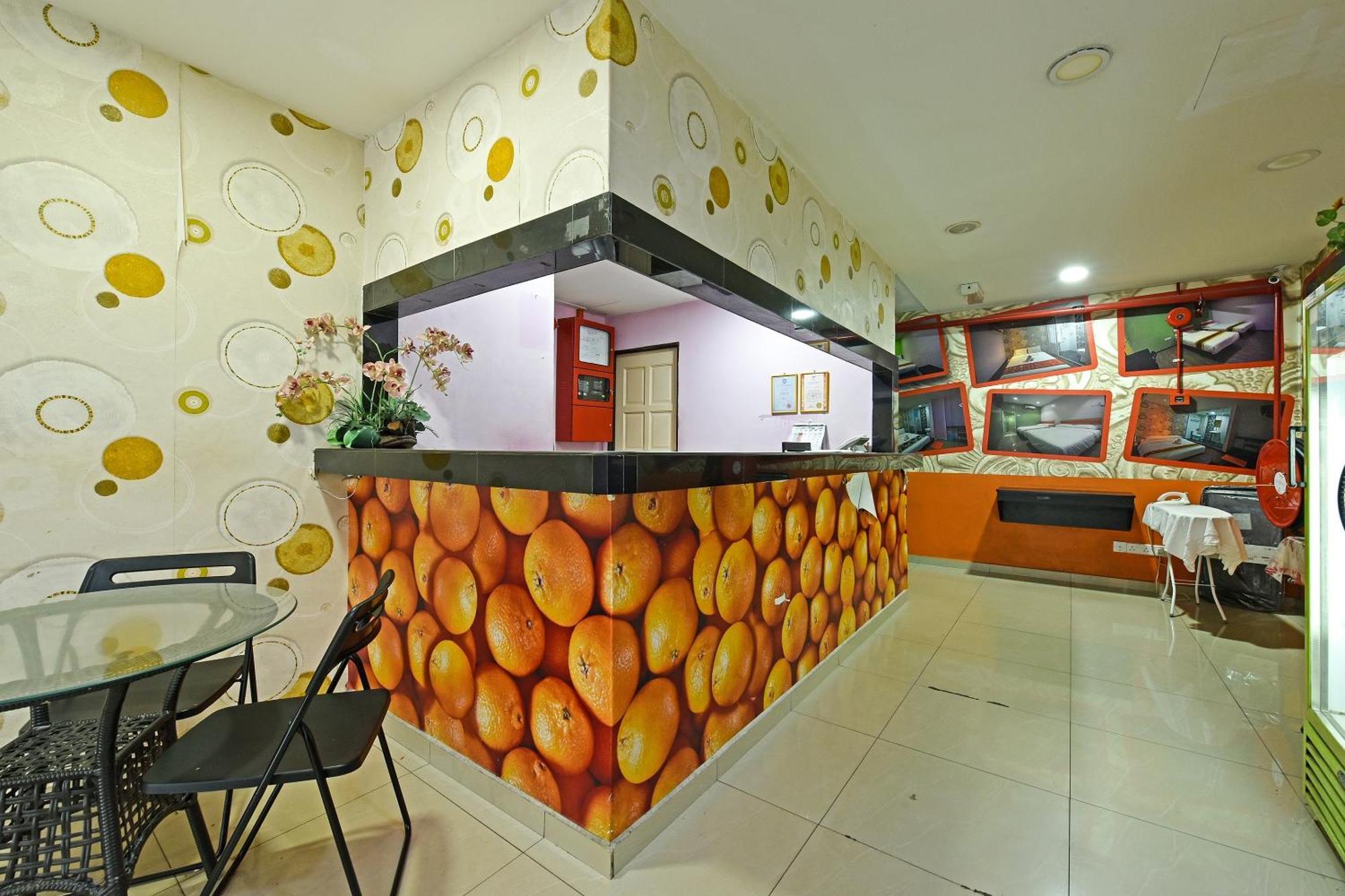 OYO 992 Orange Hotel Kuala Pilah Luaran gambar