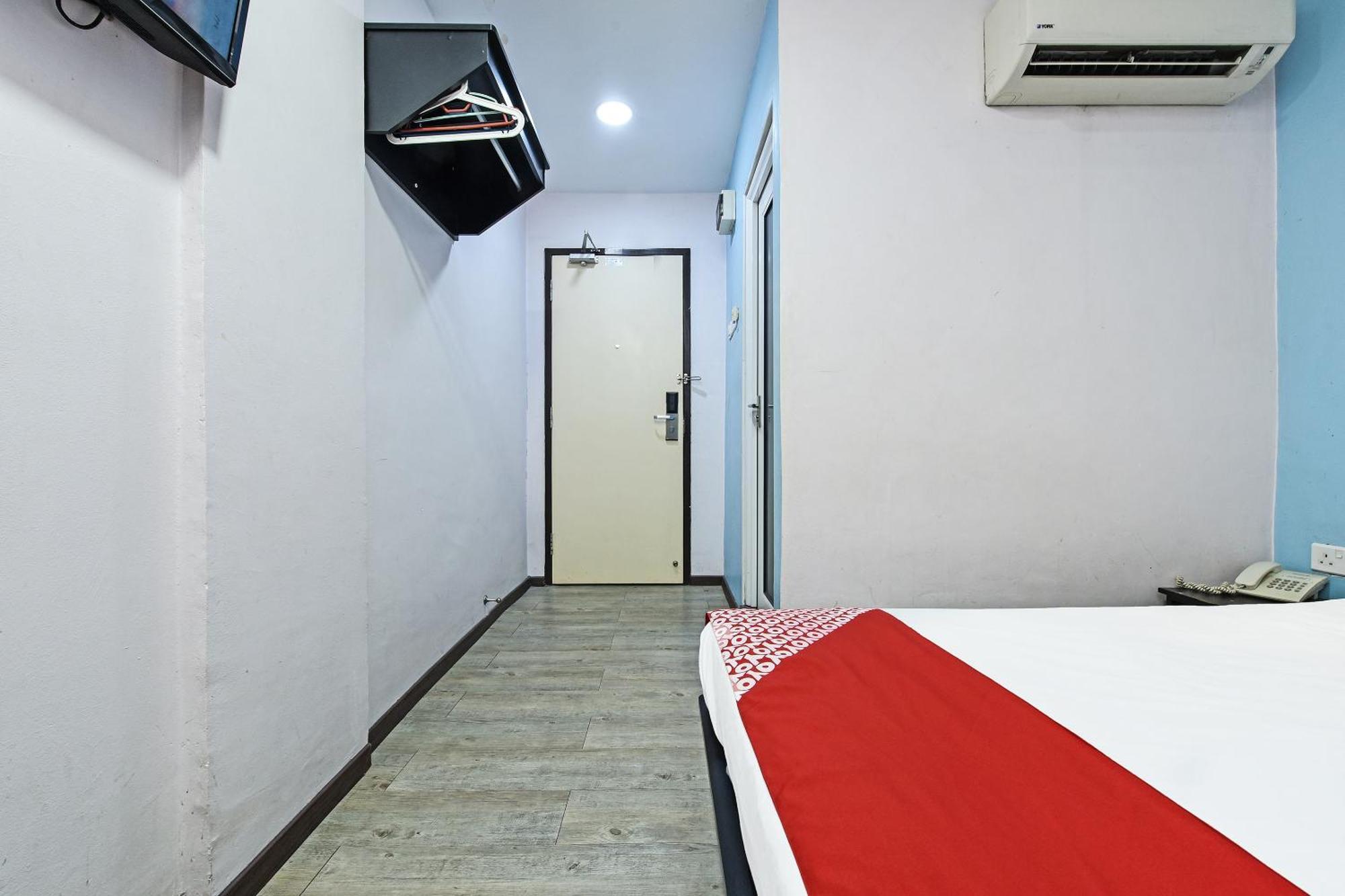 OYO 992 Orange Hotel Kuala Pilah Luaran gambar