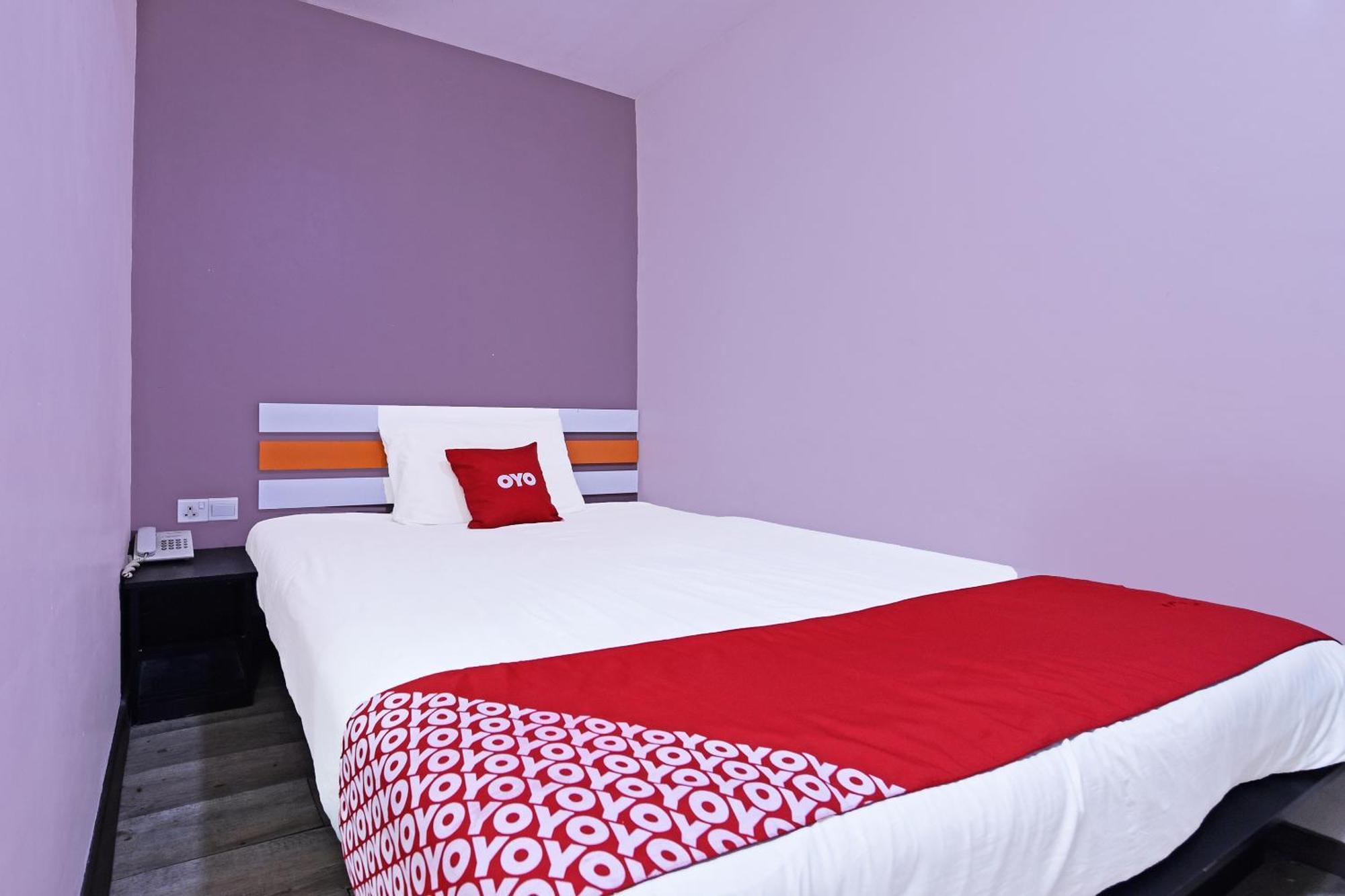 OYO 992 Orange Hotel Kuala Pilah Luaran gambar