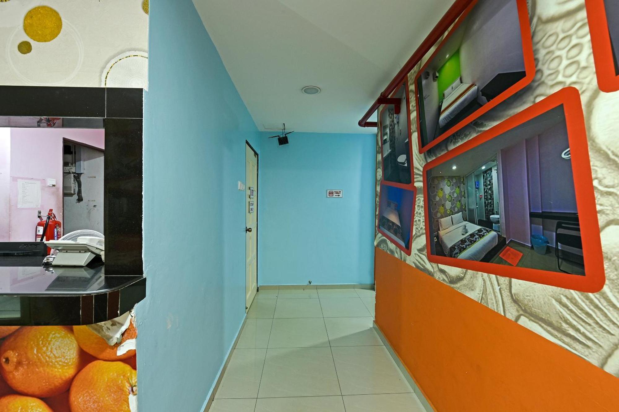 OYO 992 Orange Hotel Kuala Pilah Luaran gambar