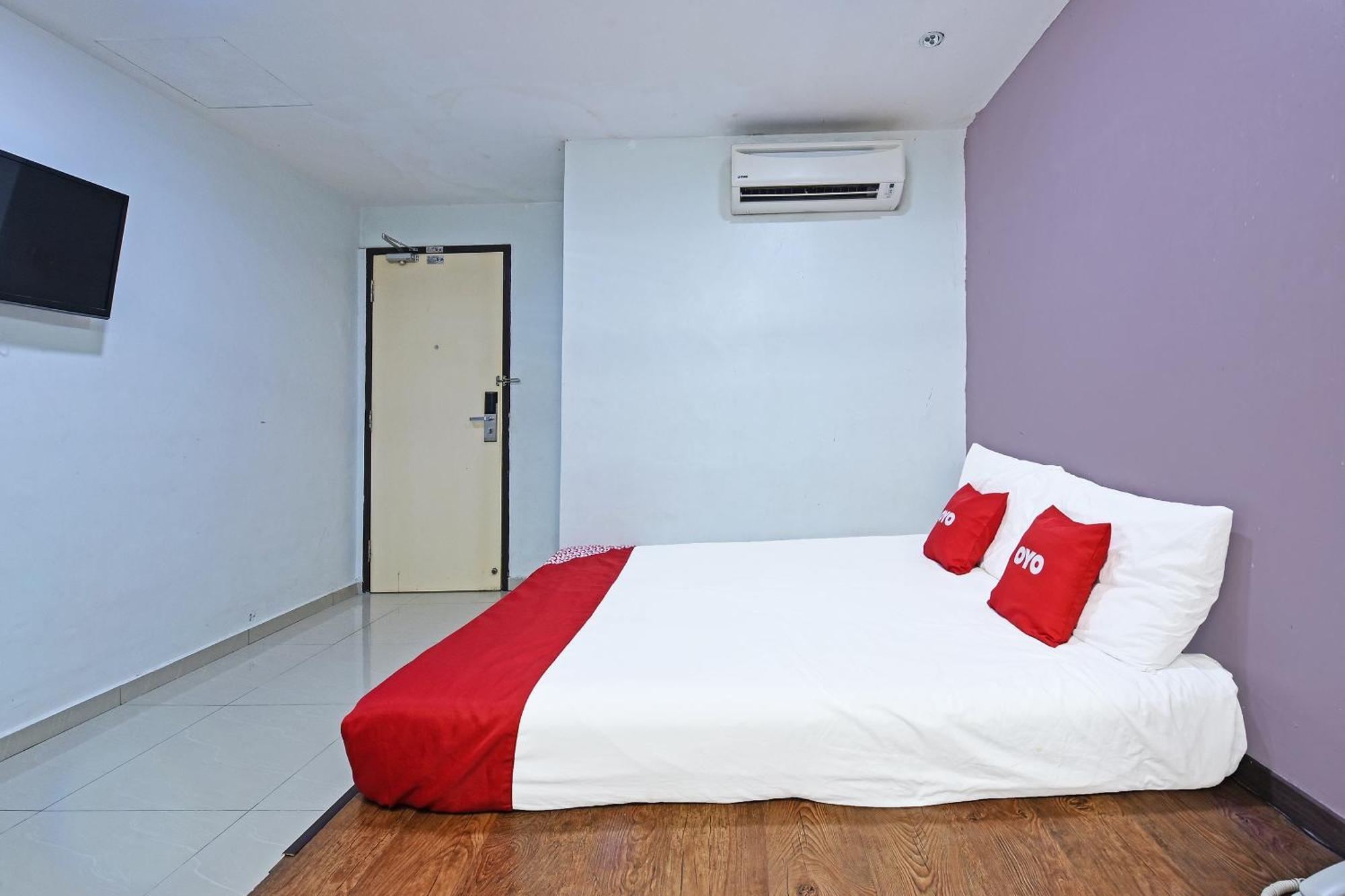 OYO 992 Orange Hotel Kuala Pilah Luaran gambar
