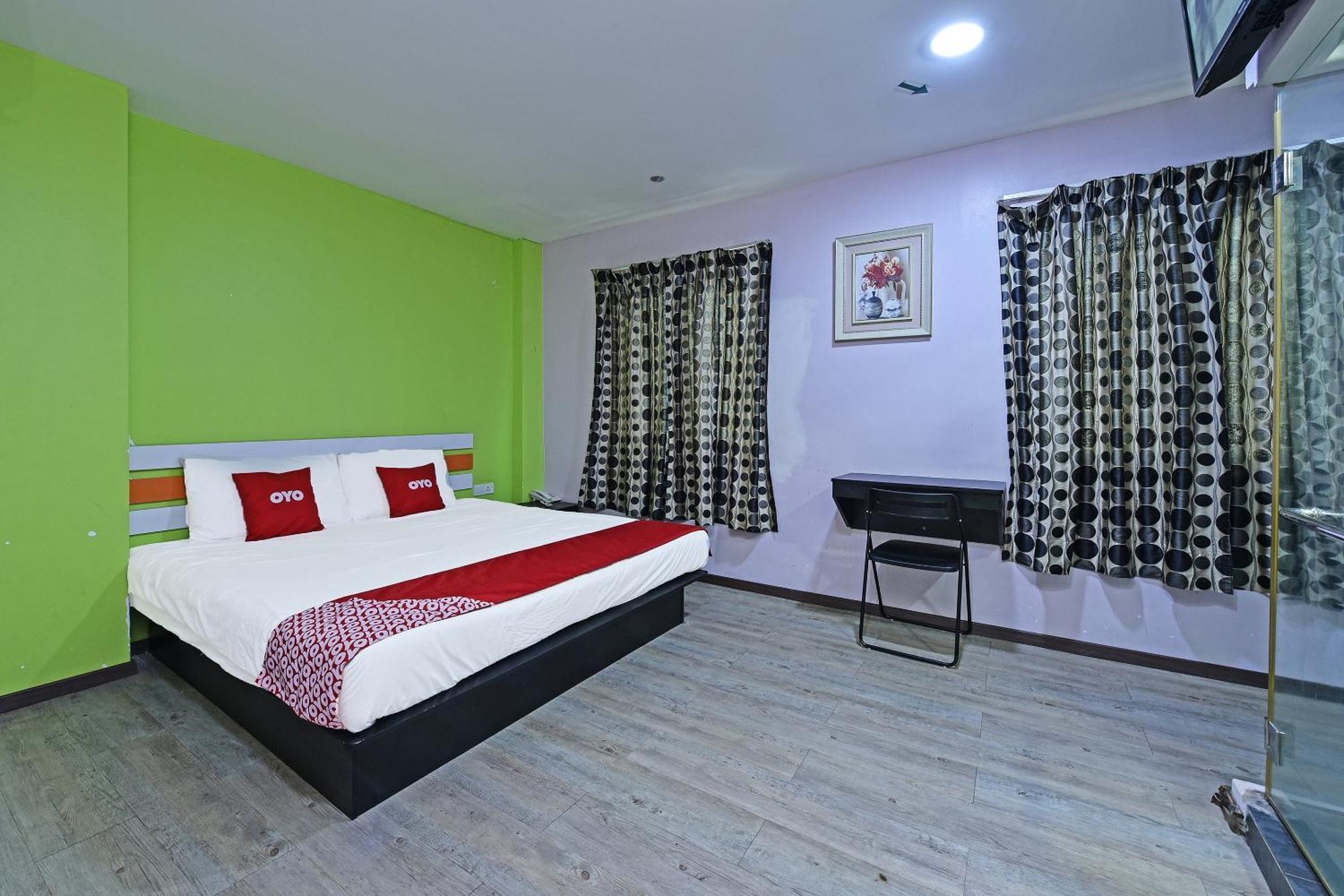 OYO 992 Orange Hotel Kuala Pilah Luaran gambar