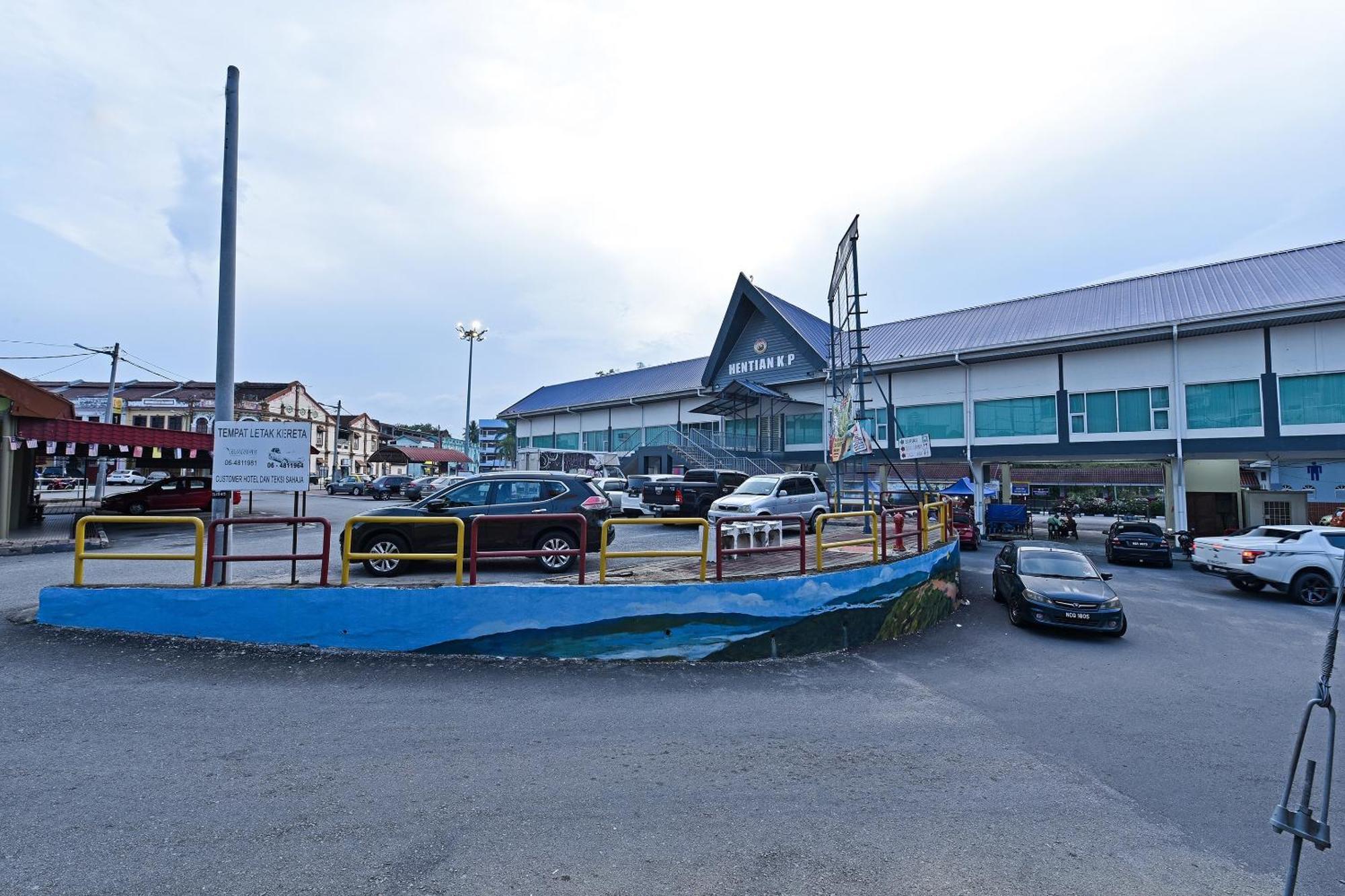 OYO 992 Orange Hotel Kuala Pilah Luaran gambar